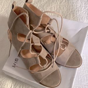 Madden Girl Booyah Taupe